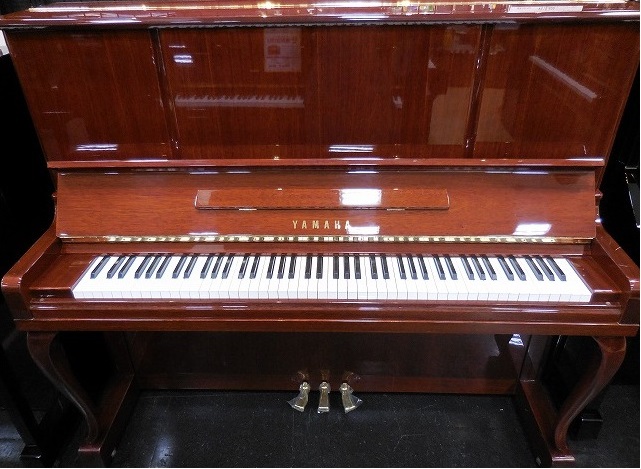 YAMAHA U30 MhC