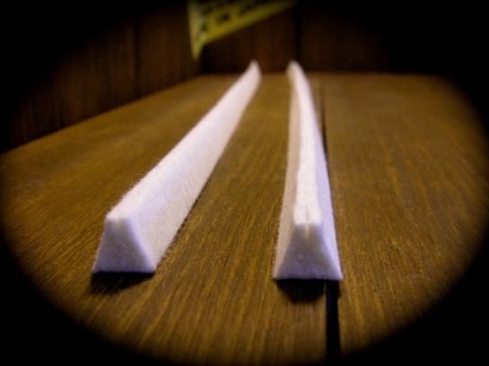 Dạ bịt âm đàn piano - phần dây 3, có khía (trichord)